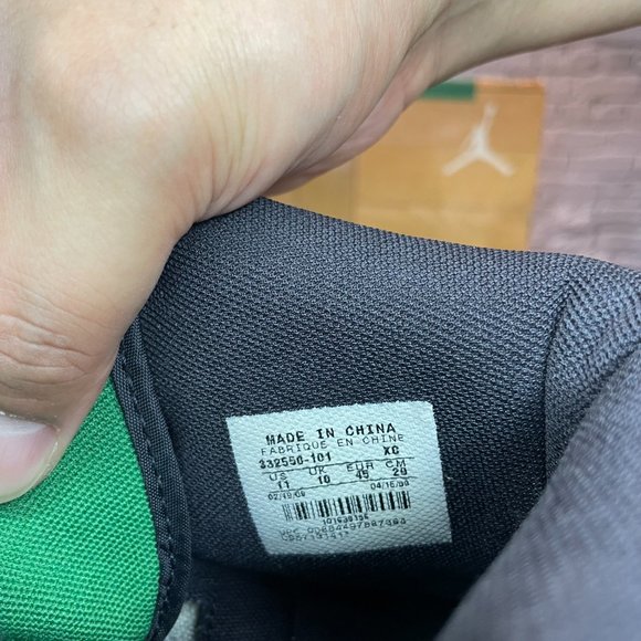 Size 11 - Air Jordan 1 Retro High Defining Moments 'Boston Celtics' (DMP) (2009) - Picture 8 of 8